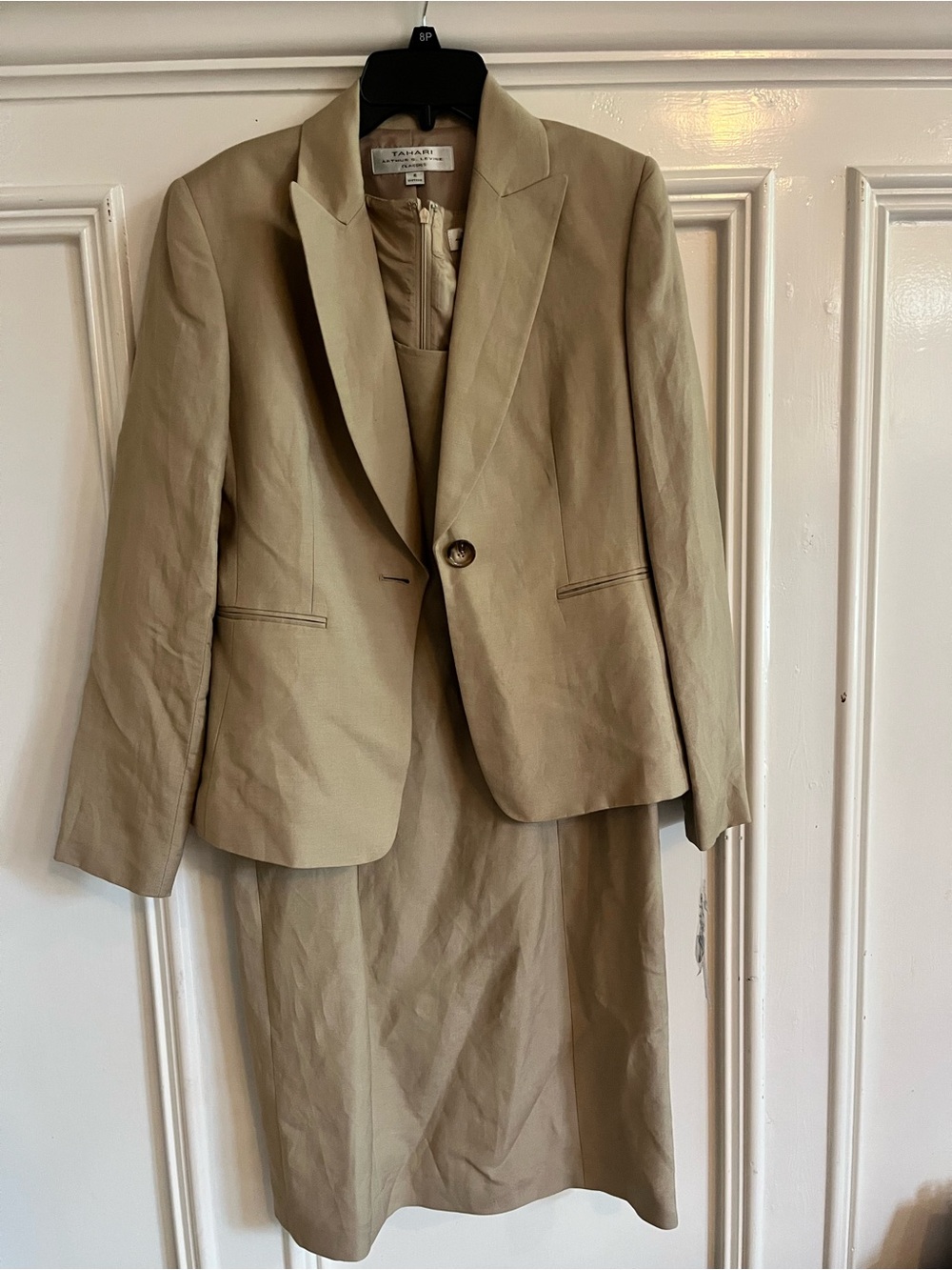 Tahari Women's Linen Khaki Two-Piece Suit (Dress size 8 and Blazer size 6)